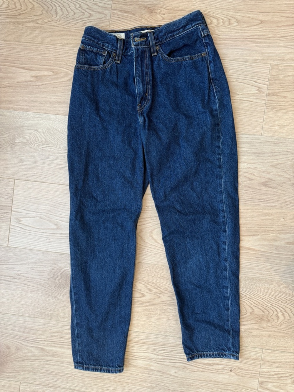 Levi's High Rise Jeans in Dark Blue Denim